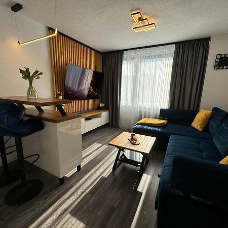 Apartman Piccoladuo V Banskej Bystrici บันสกาบิสตรีตซา ภายนอก รูปภาพ