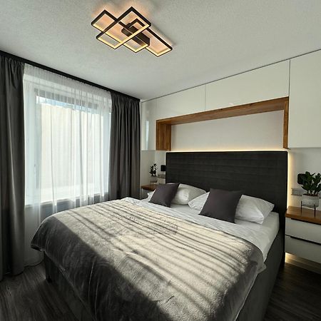 Apartman Piccoladuo V Banskej Bystrici บันสกาบิสตรีตซา ภายนอก รูปภาพ
