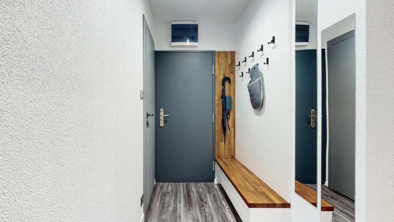Apartman Piccoladuo V Banskej Bystrici บันสกาบิสตรีตซา ภายนอก รูปภาพ