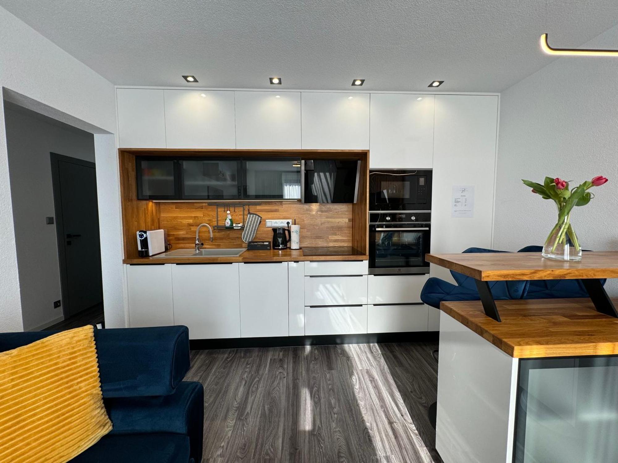 Apartman Piccoladuo V Banskej Bystrici บันสกาบิสตรีตซา ภายนอก รูปภาพ