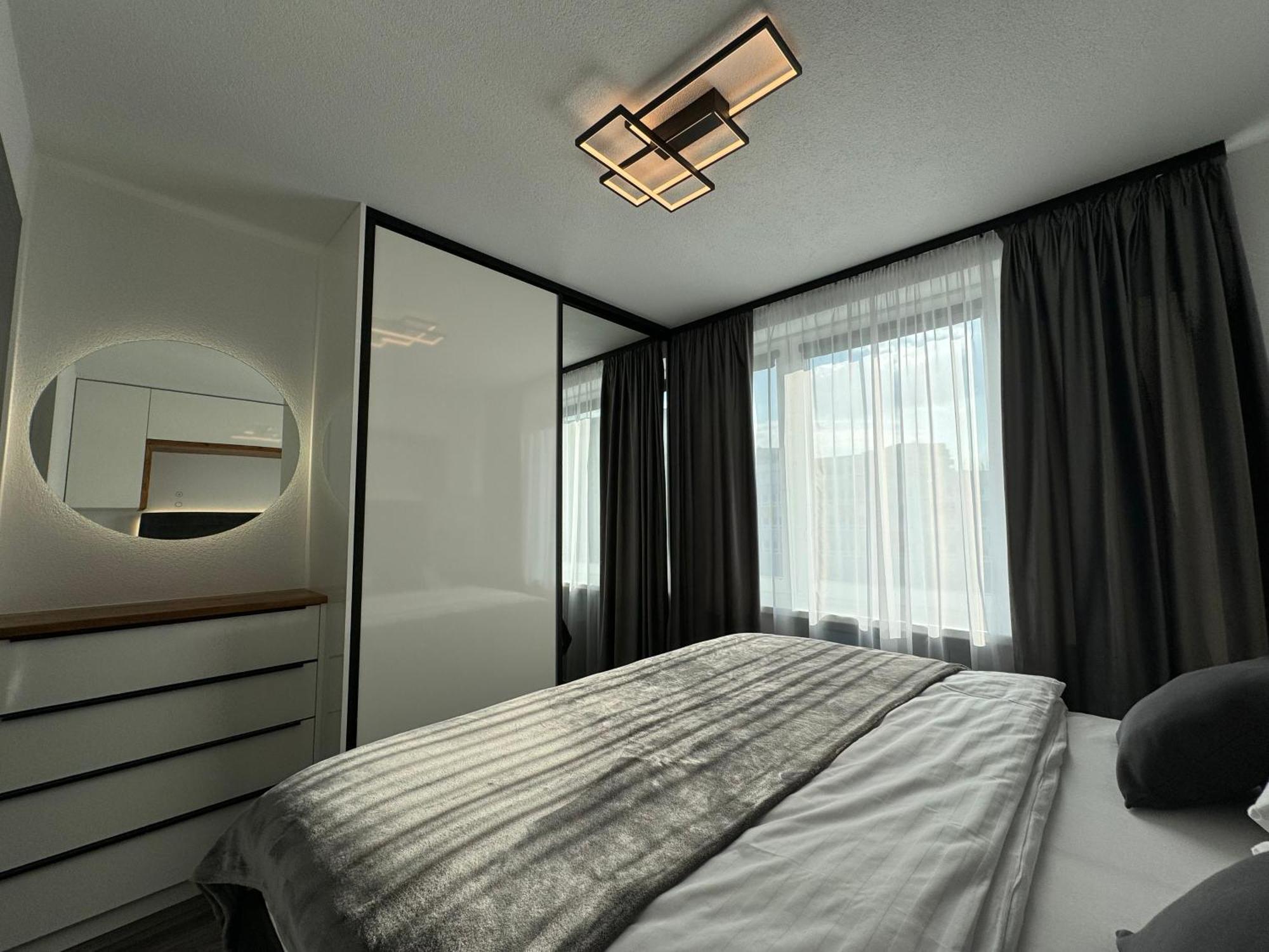 Apartman Piccoladuo V Banskej Bystrici บันสกาบิสตรีตซา ภายนอก รูปภาพ