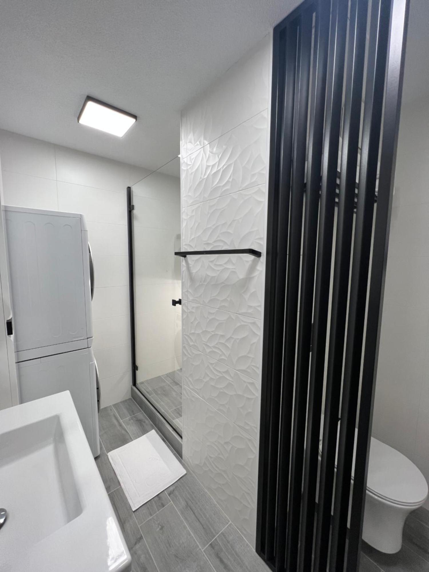 Apartman Piccoladuo V Banskej Bystrici บันสกาบิสตรีตซา ภายนอก รูปภาพ
